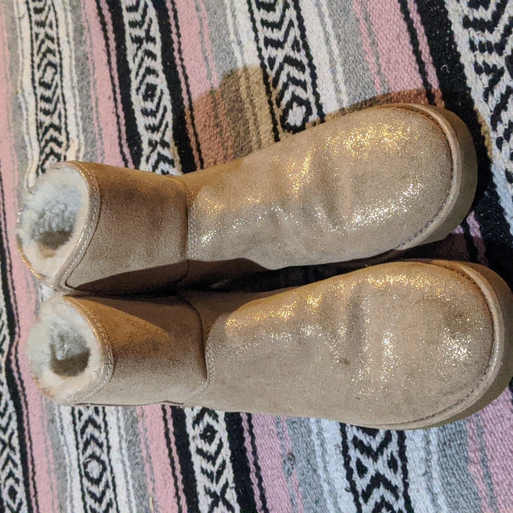 🌹 rose gold uggs